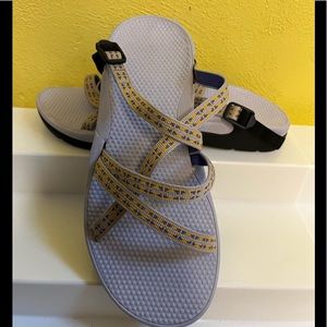 New Woman’s Wind River Sandals w/ adjustable strap!!